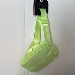 Apana Green Travel Bag with Glossy Finish and Adjustable Strap.  Summer Travel